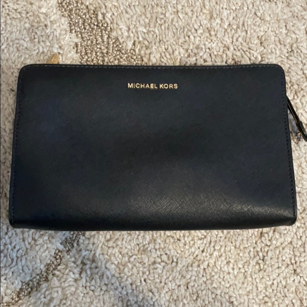 ✨ New Michael Kors Black Crossbody Bag ✨